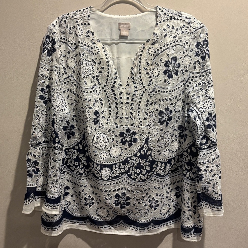 Chico's White and Navy Floral-Print Split-Neck Tunic